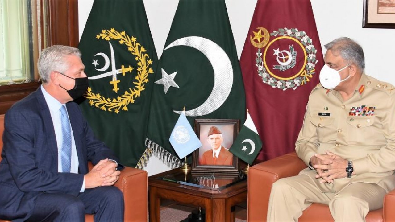 COAS Bajwa praises UNHCR for handling Afghan refugees effectively