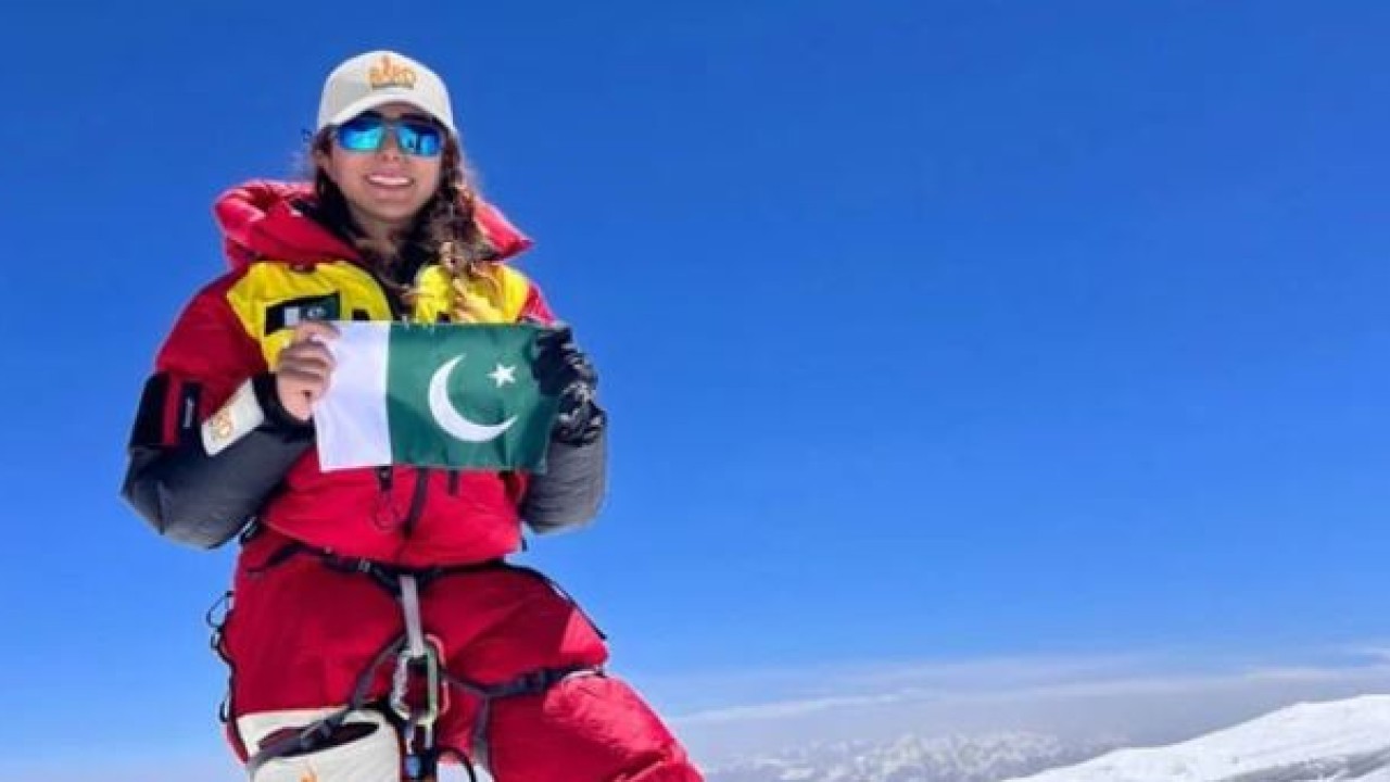 پاکستانی  خاتون کوہ پیما نائلہ کیانی نے نئی تاریخ رقم کردی