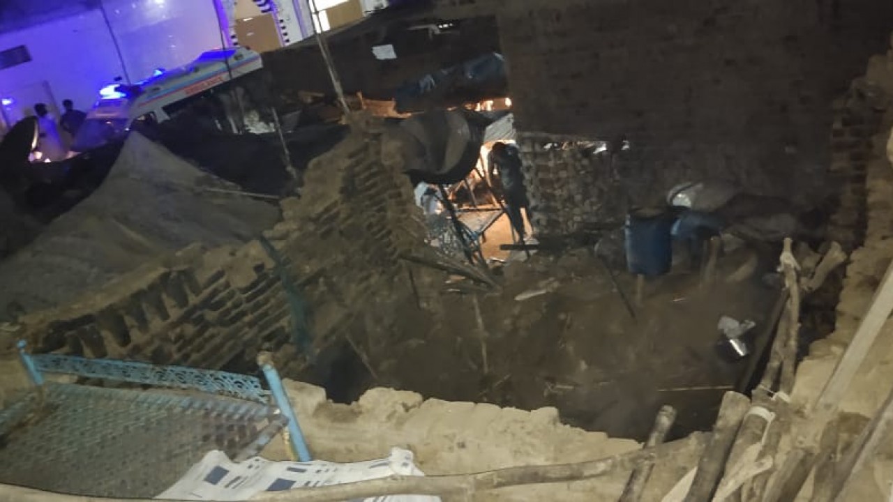 Three children die, woman suffers injuries in Lahore roof collapse