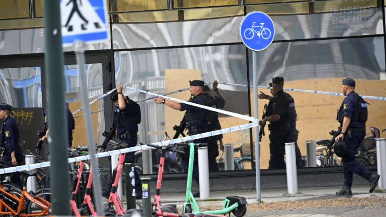 Two wounded in Sweden shopping centre shooting, one arrested
