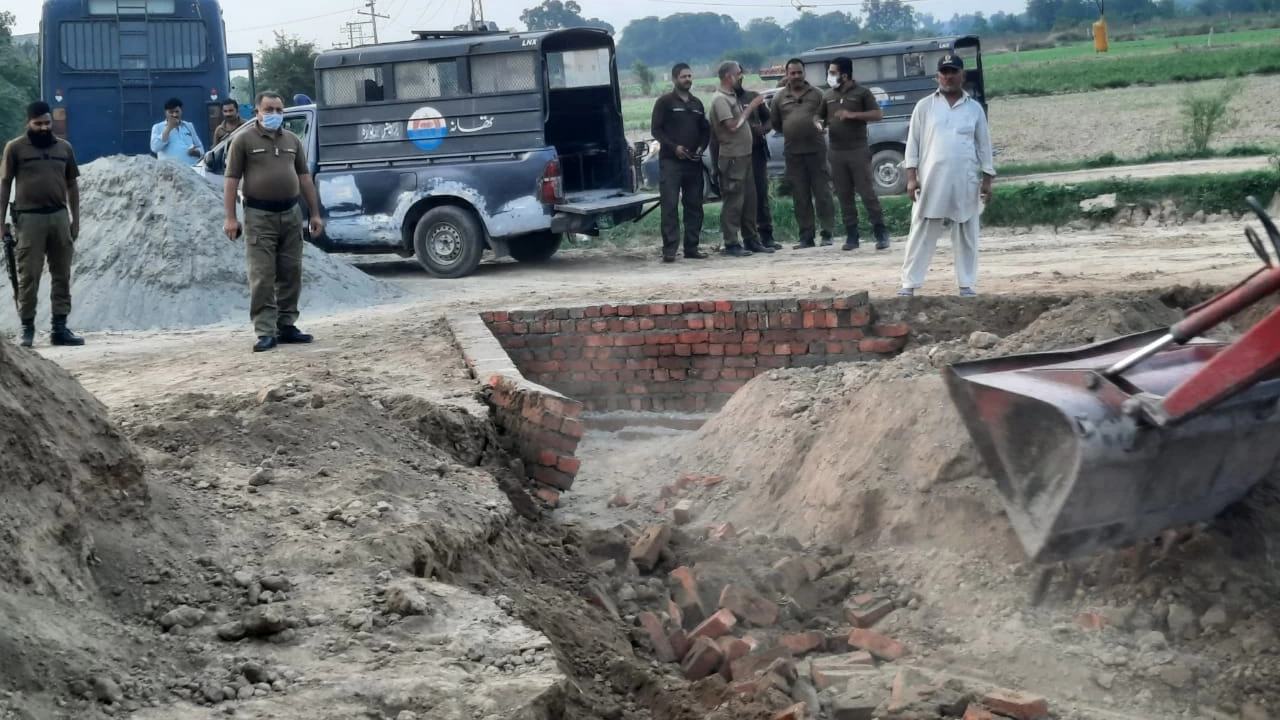 Lahore police retrieve 11-acre state land from grabbers