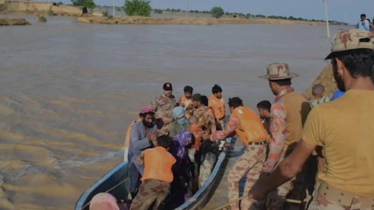 Pak Army continues rescue and relief efforts in flood-hit areas of country