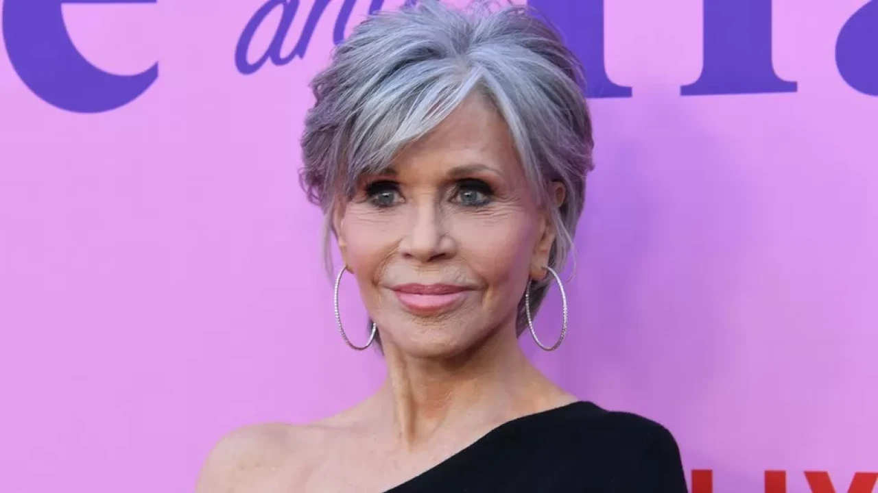 Hollywood star Jane Fonda reveals cancer diagnosis 