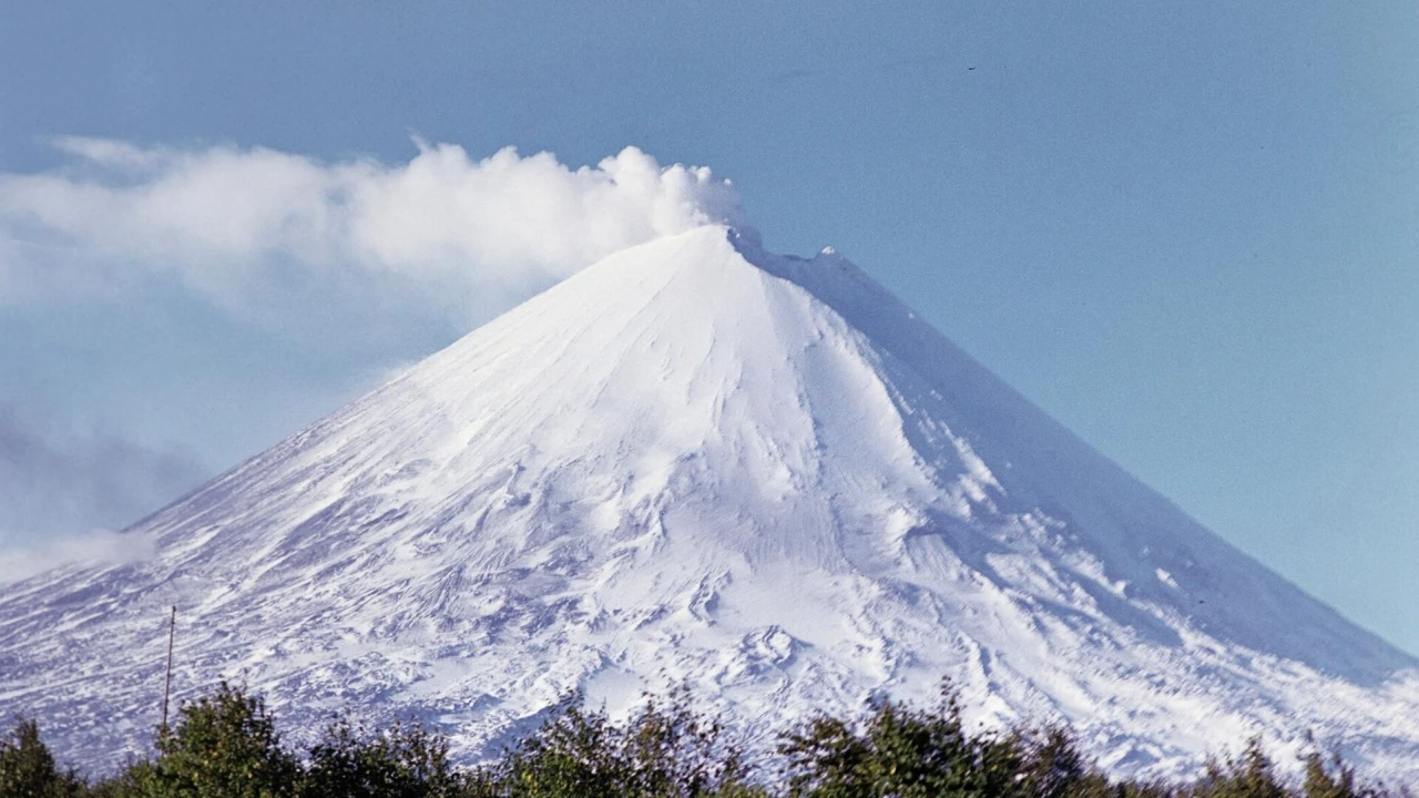 Five killed in Russian volcano climb