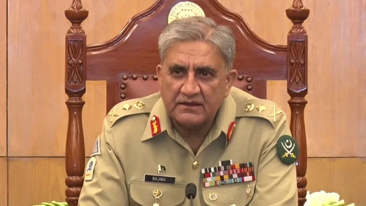 General Bajwa stresses commanders to adapt themselves to fast changing security paradigm