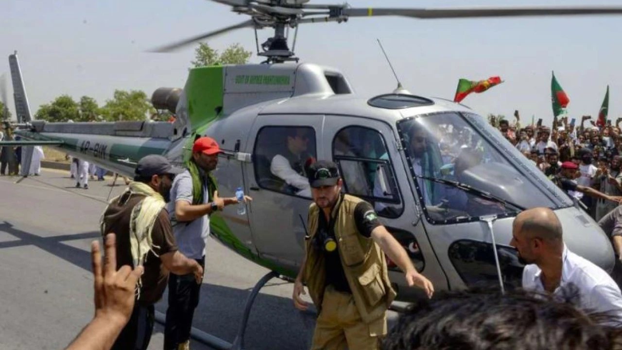 Helicopter transporting Imran Khan makes emergency landing