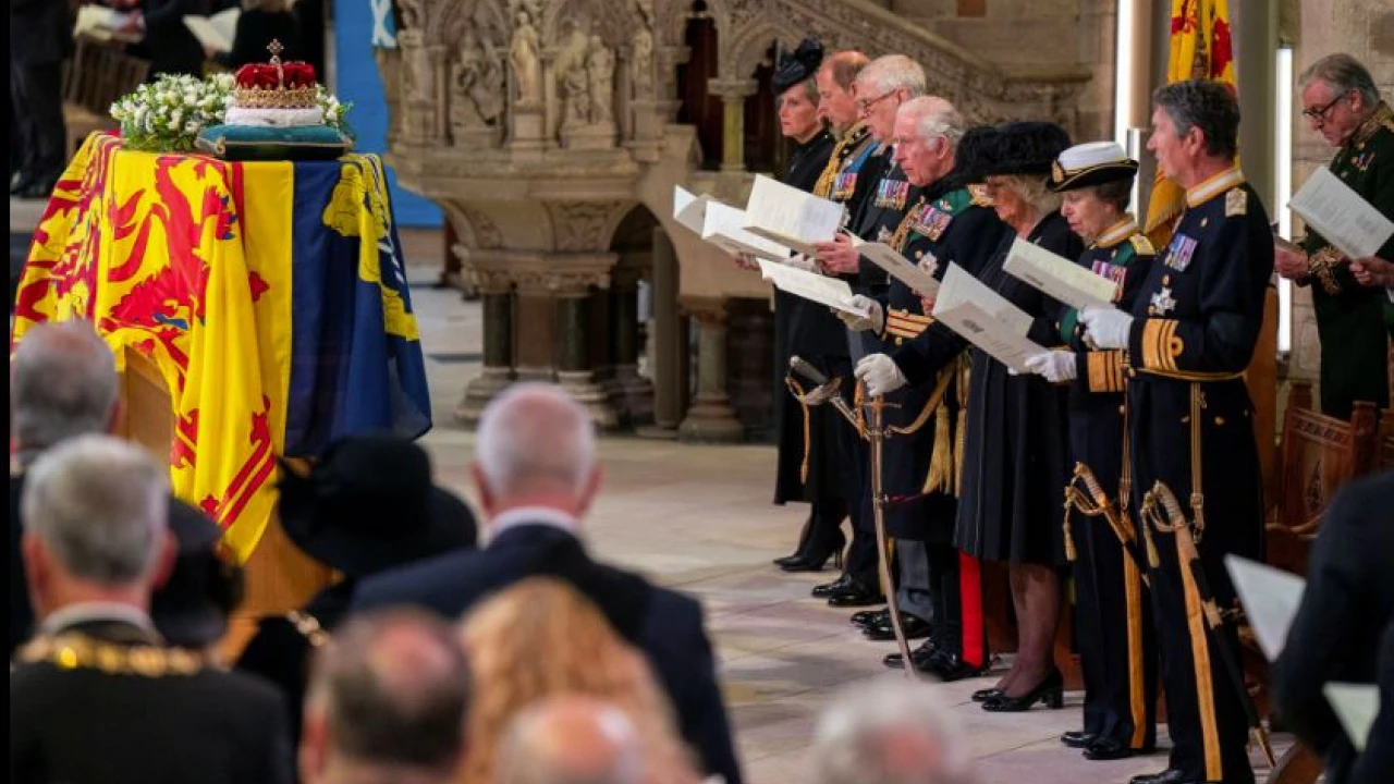 King Charles, siblings hold silent vigil to late mother Queen Elizabeth