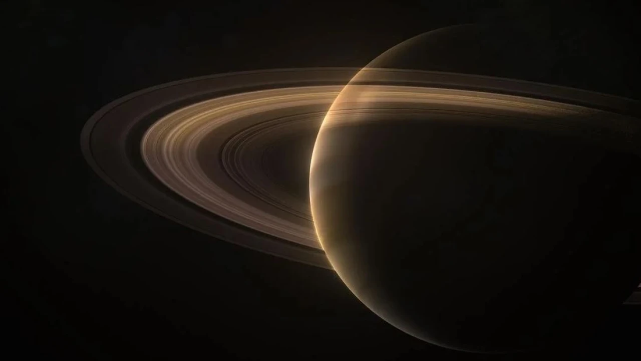 Long lost moon could have been responsible for Saturn's rings