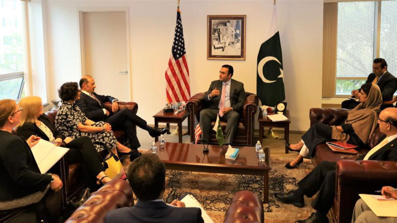 وزیر خارجہ  کی امریکی نمائندہ خصوصی برائے کمرشل و کاروباری امور سے ملاقات