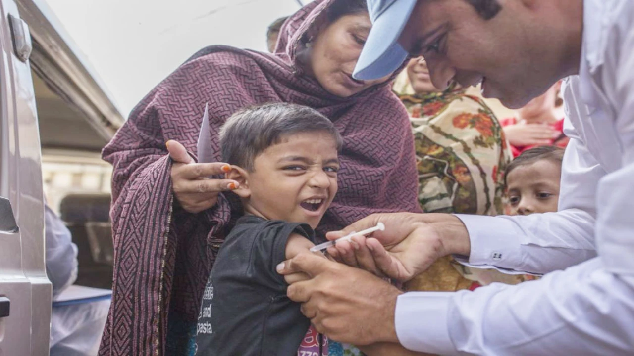Anti-typhoid vaccination campaign begins in Peshawar