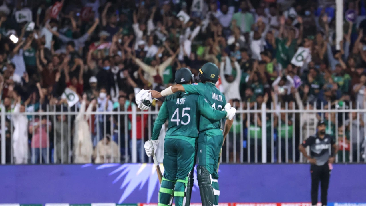 T20 tri-series: Pakistan thrash New Zealand by six wickets