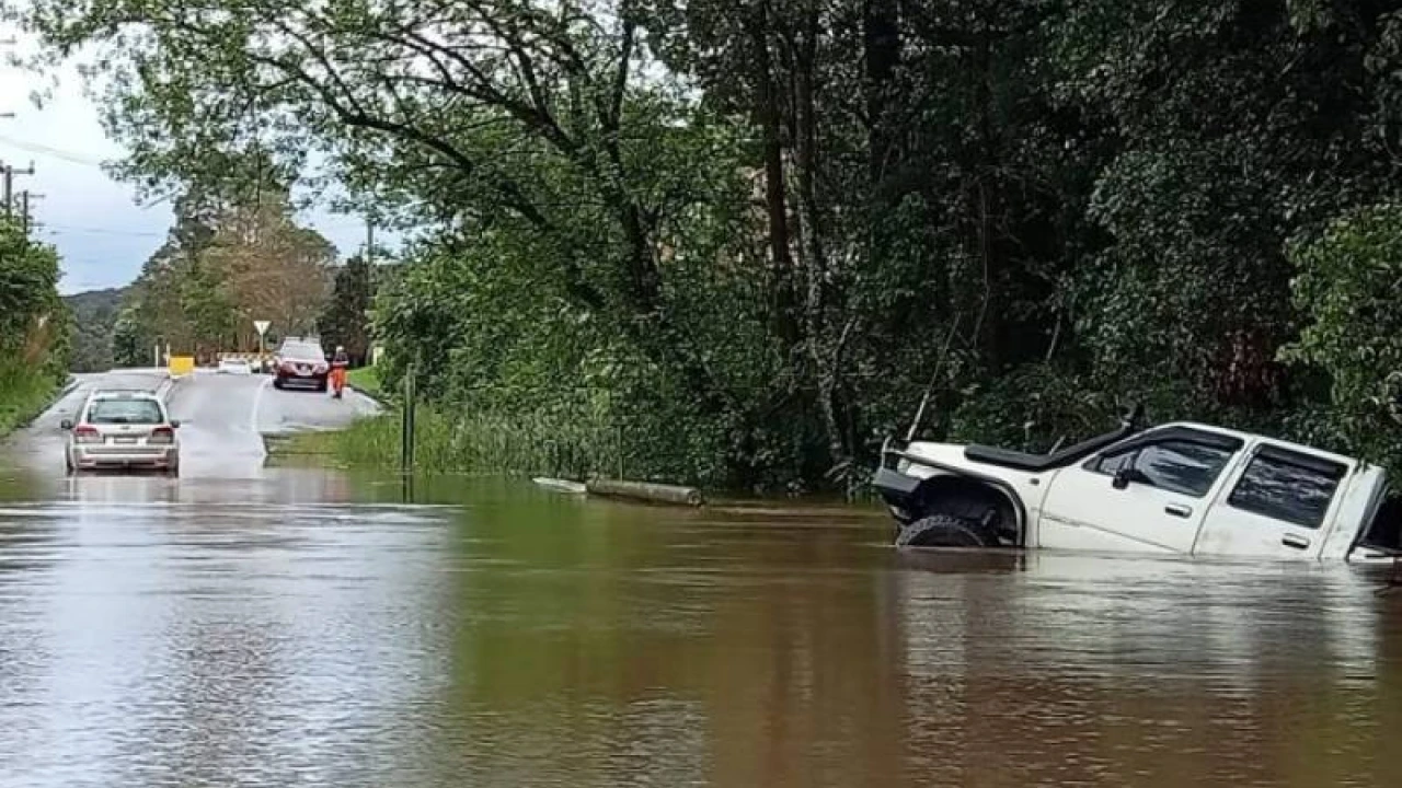 Rain-lashed Sydney residents warned to evacuate