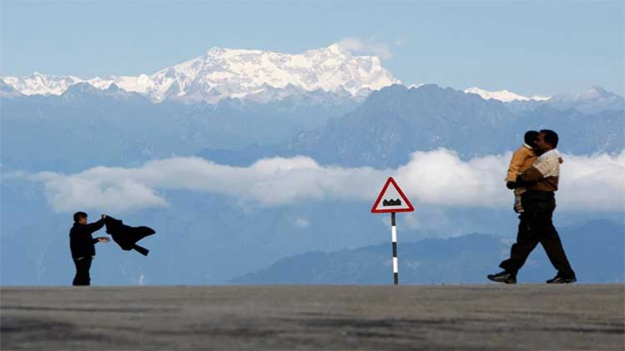 Bhutan holds high-altitude race to highlight climate dangers