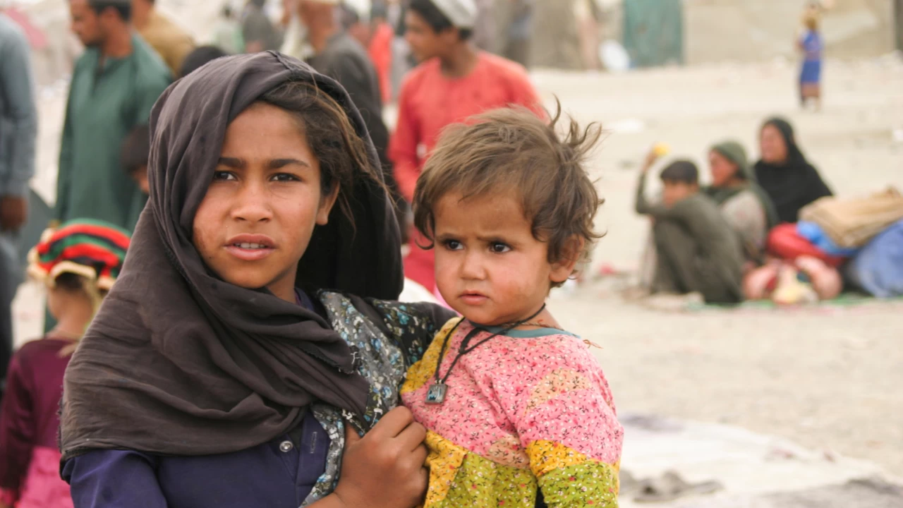 Abandoning Afghanistan will spawn humanitarian crisis: Pakistan