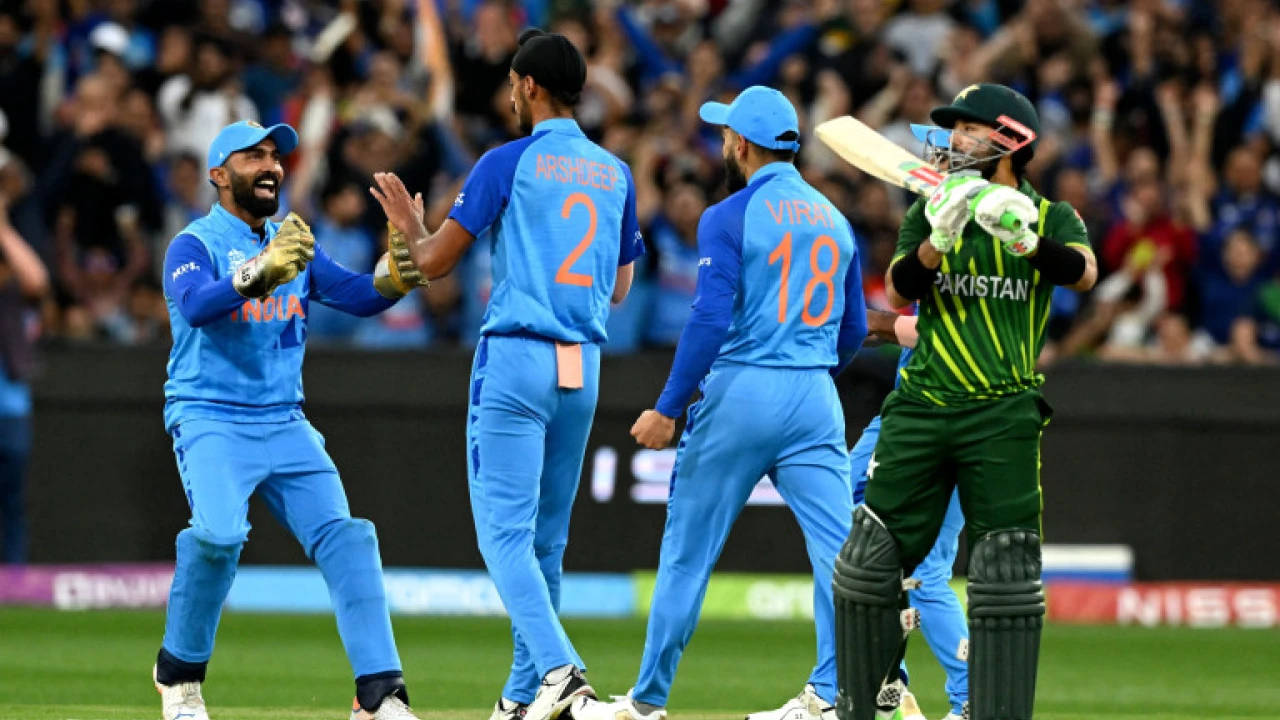 T20 World Cup: India beat Pakistan in nail-biting clash