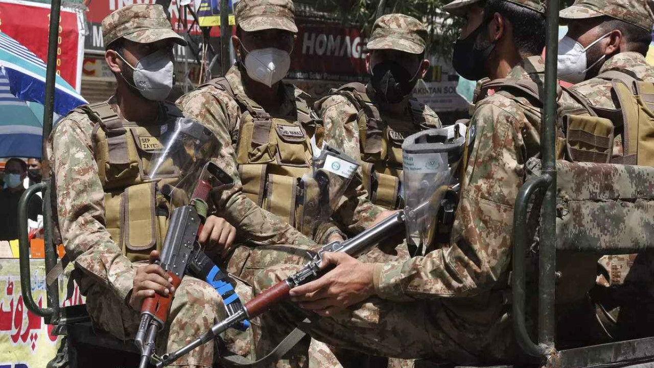 بلوچستان: سیکیورٹی فورسز کا آپریشن، 9 دہشتگرد ہلاک