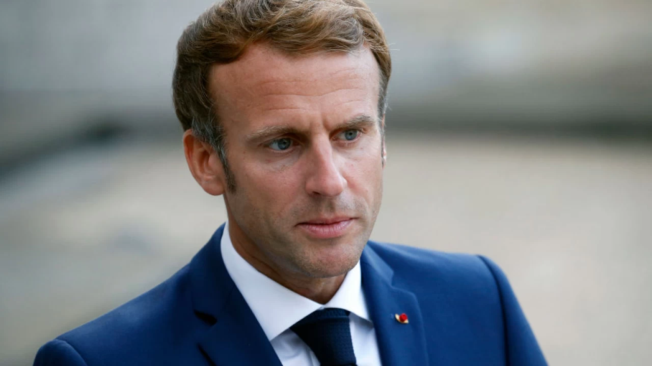 in photo : Macron