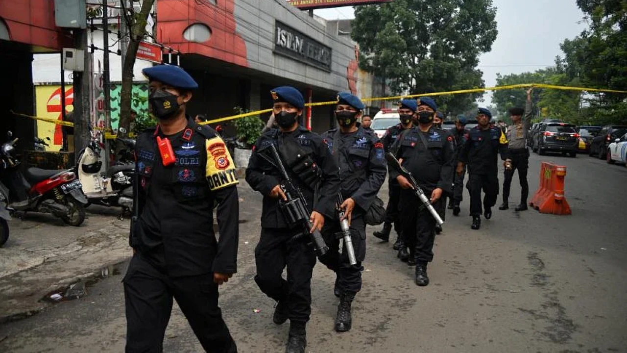 Suicide bombing at Indonesia police station kills one, injures several