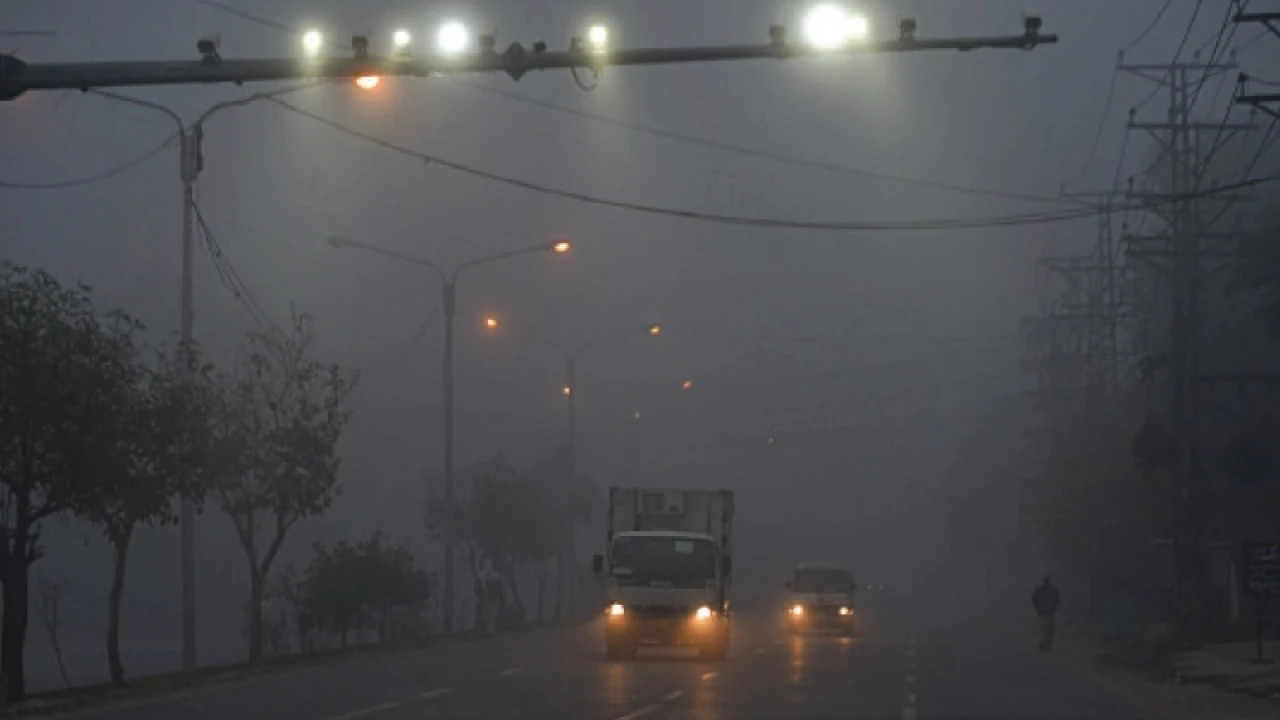 Impenetrable fog descends on Punjab, reduces visibility to zero