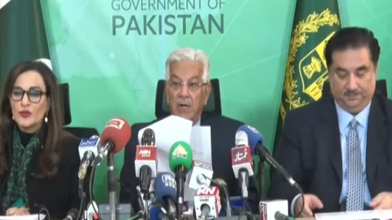 Markets to shut down by 8:30pm; wedding halls at 10pm: Khawaja Asif 