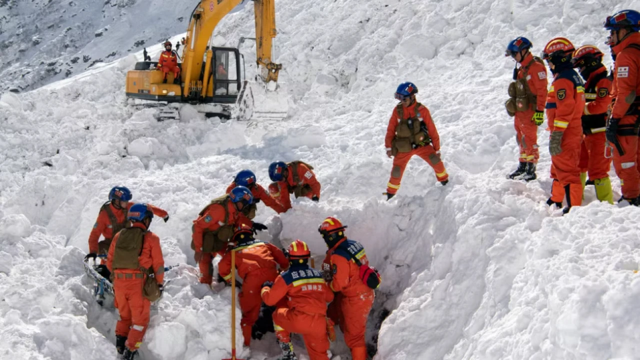 Tibet avalanche kills 28 people as search called off