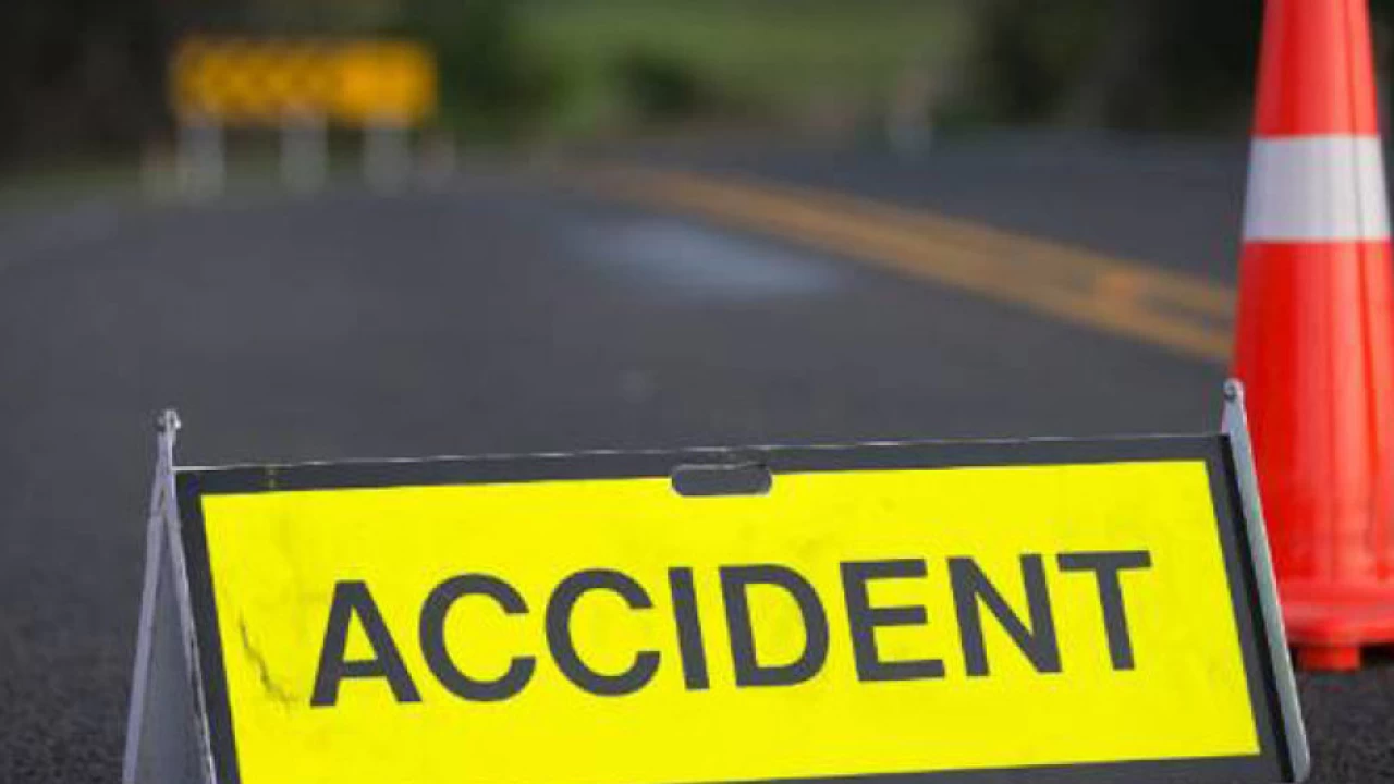 Seven killed as car plunges into drain