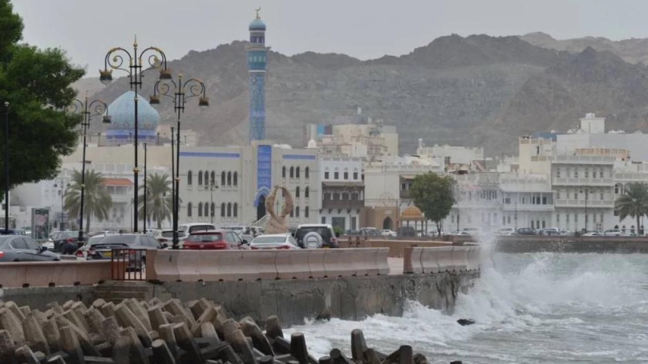 Cyclone Shaheen: Oman announces two-day holiday, urges residents to evacuate