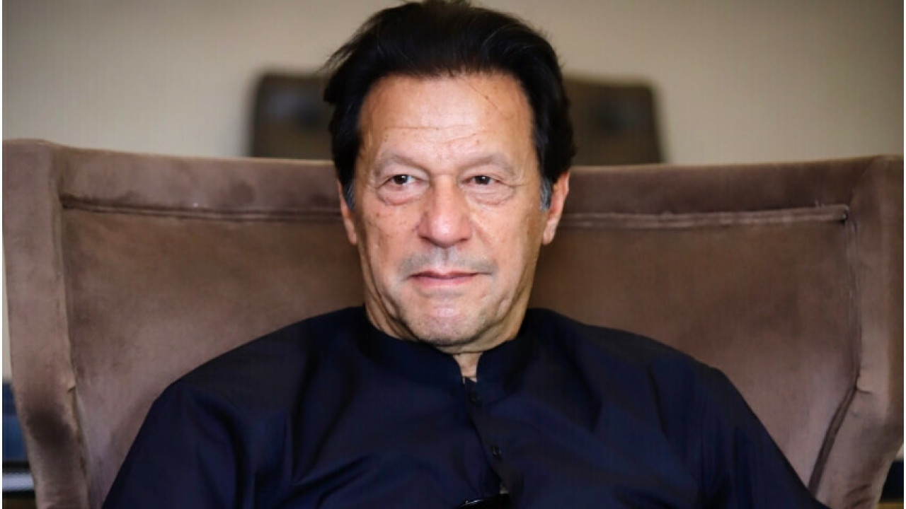 مجھے مارنے کیلئے پلان سی بنا ہوا ہے ،آصف زرداری اس کے پیچھے ہے: عمران خان