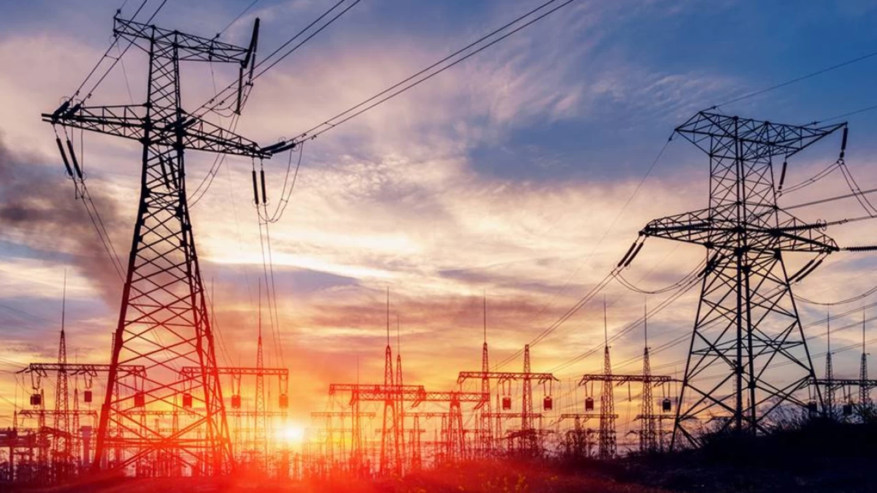 NEPRA jacks up power tariff by Rs1.72 per unit
