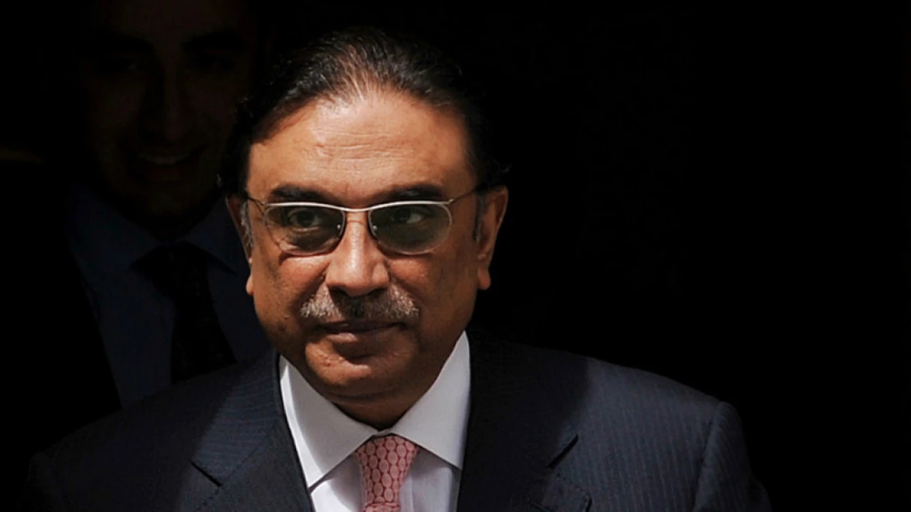 Zardari sends legal notice to Imran Khan over ' false allegations'