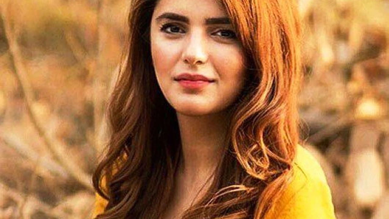 Momina Mustehsan back on social media after brief break