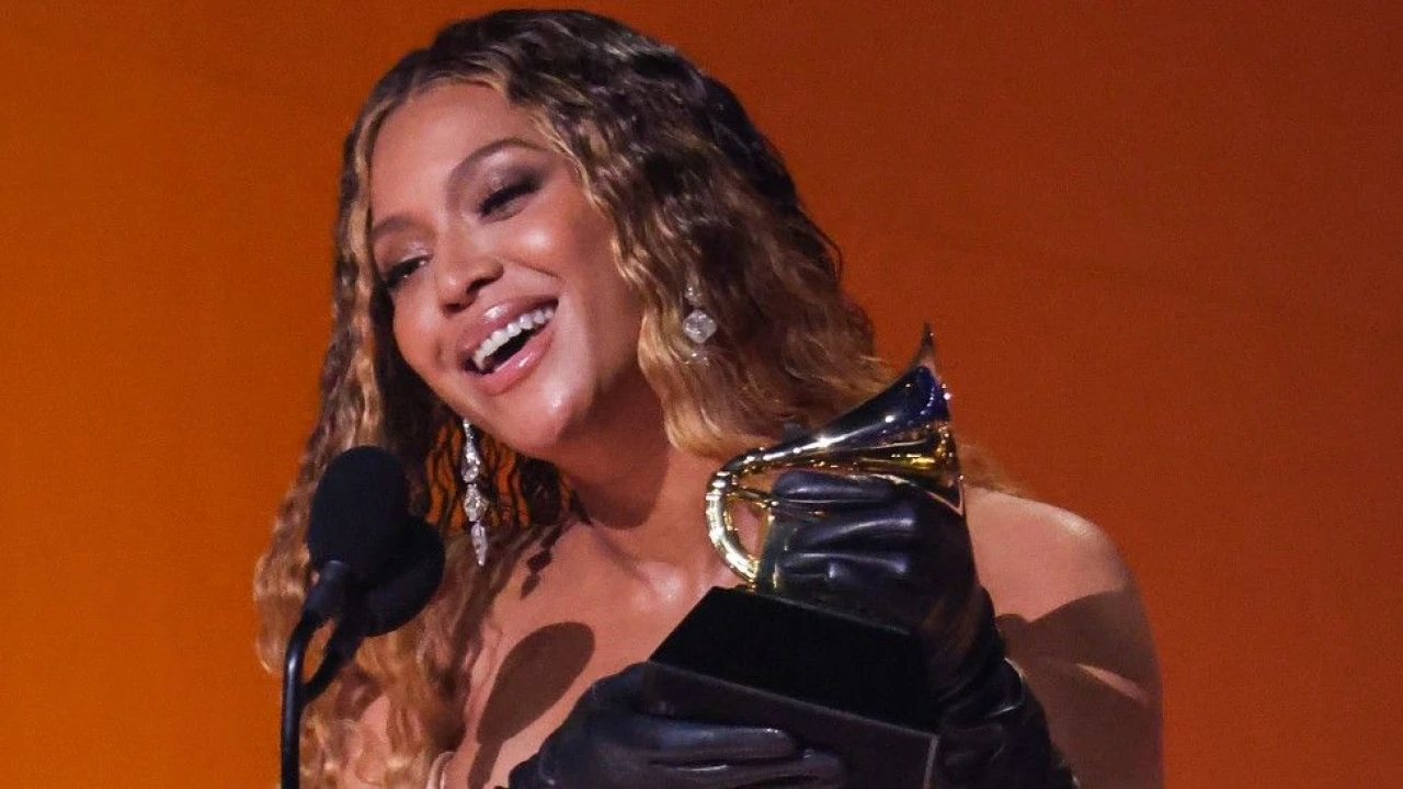 Beyoncé breaks Grammys record with 32nd career win