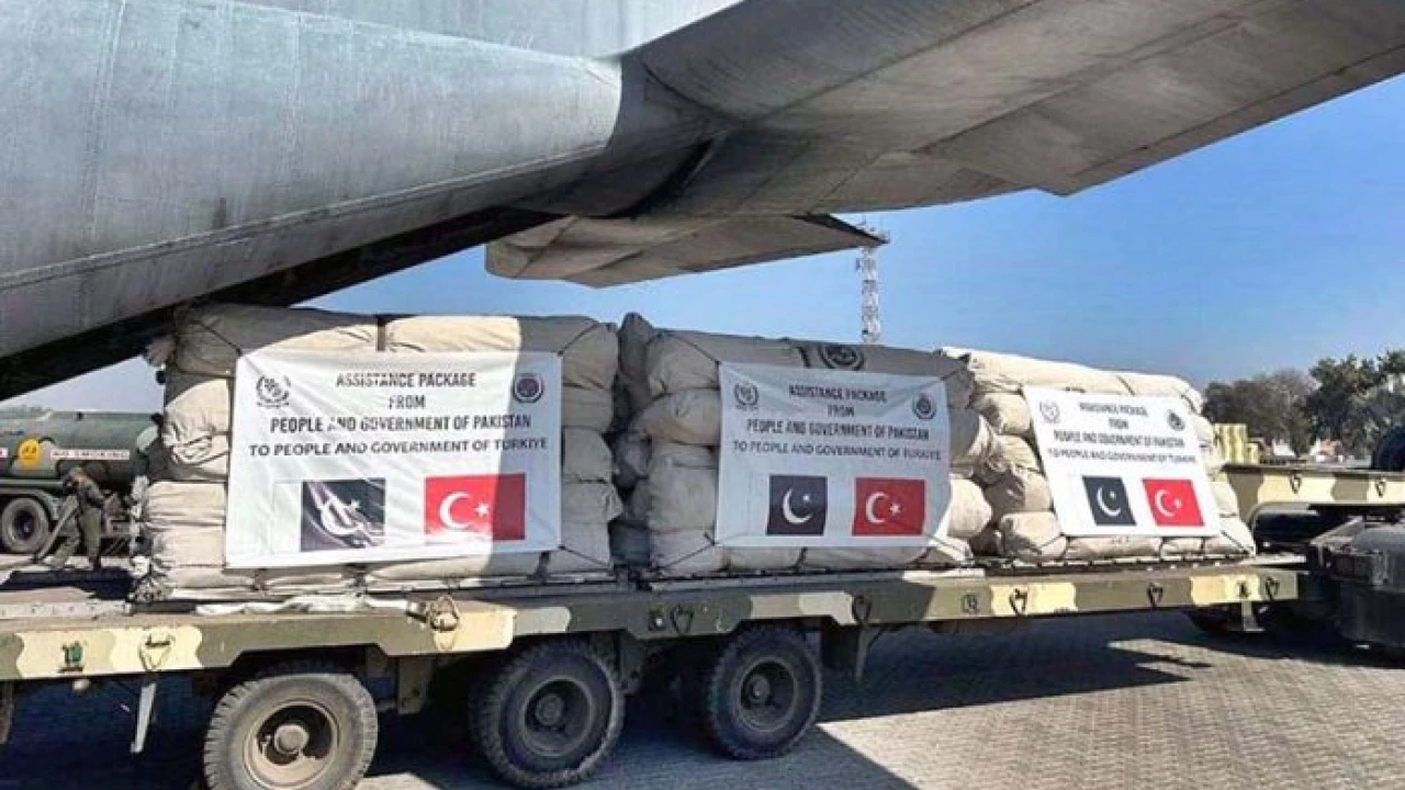 Pakistan transports over 21-ton relief assistance for Turkiye, Syria