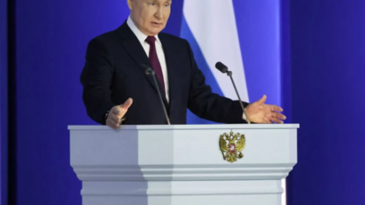 Putin delivers a nuclear warning to the West over Ukraine