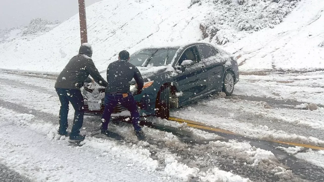 California storm wreaks havoc as snow hits LA