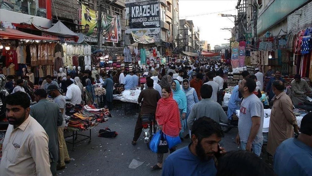 Corornavirus: Pakistan sees highest single-day toll since May