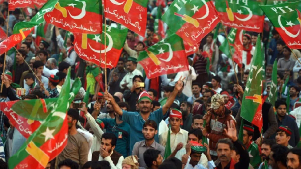 Govt alerts PTI to tighten security for rally