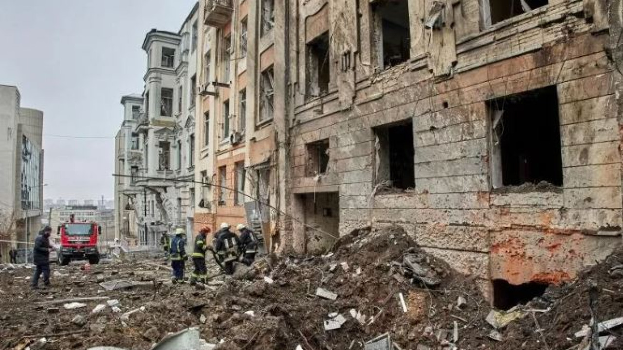 روسی فضائی حملے، بڑے پیمانے پریوکرین کے شہروں کو نشانہ بنایا