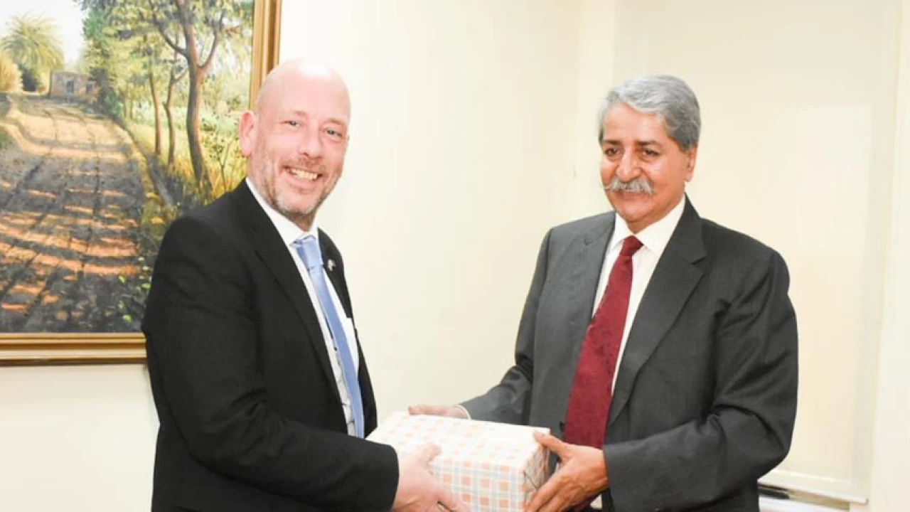 Pakistan, UK agree to enhance bilateral trade ties