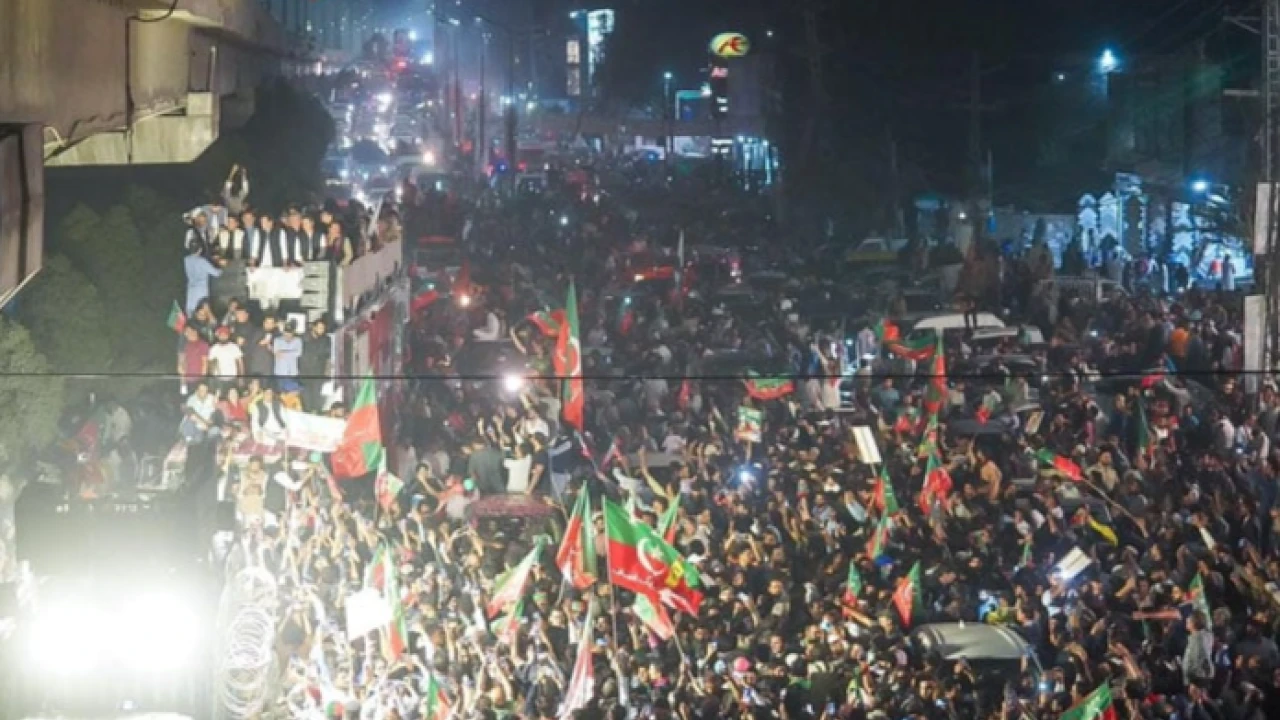 Imran calls for rally in Lahore, Section 144 imposed