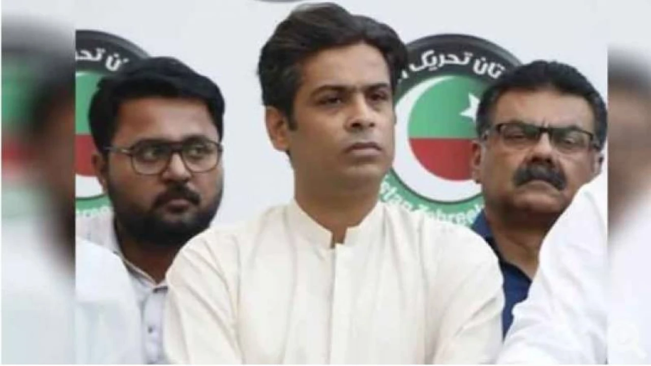 Karachi police arrests PTI leader Arsalan Taj