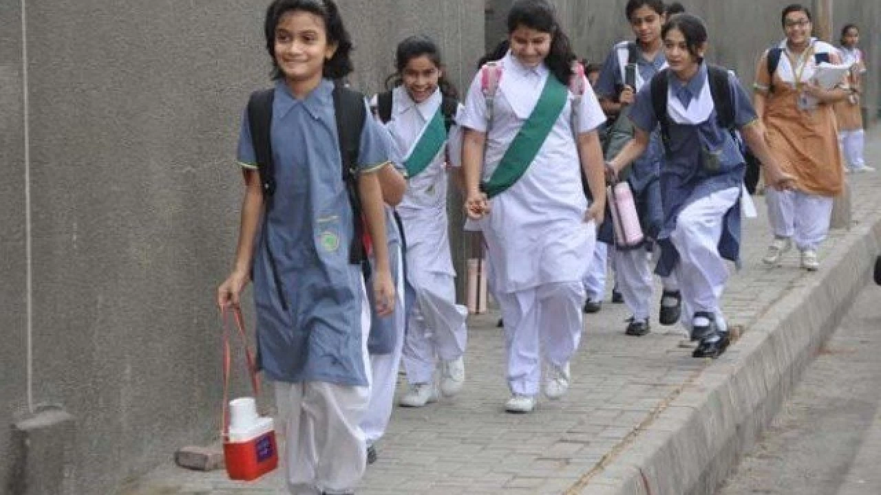 Lahore’s private schools increase fee by 10pc to 15pc
