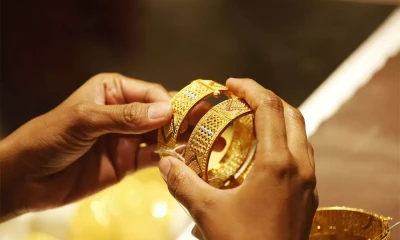 Gold price falls by Rs3100 per tola