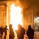 فرانس میں پنشن کے احتجاج میں بورڈو ٹاؤن ہال کو آگ لگا دی گئی