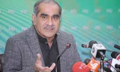 Railway Minister announces 10 to 15pc reduction in train fares