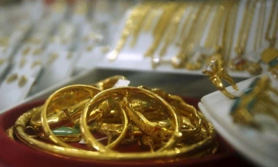 Gold Glitters as Rupee Remains Steady: Reaches Rs205,000 per Tola