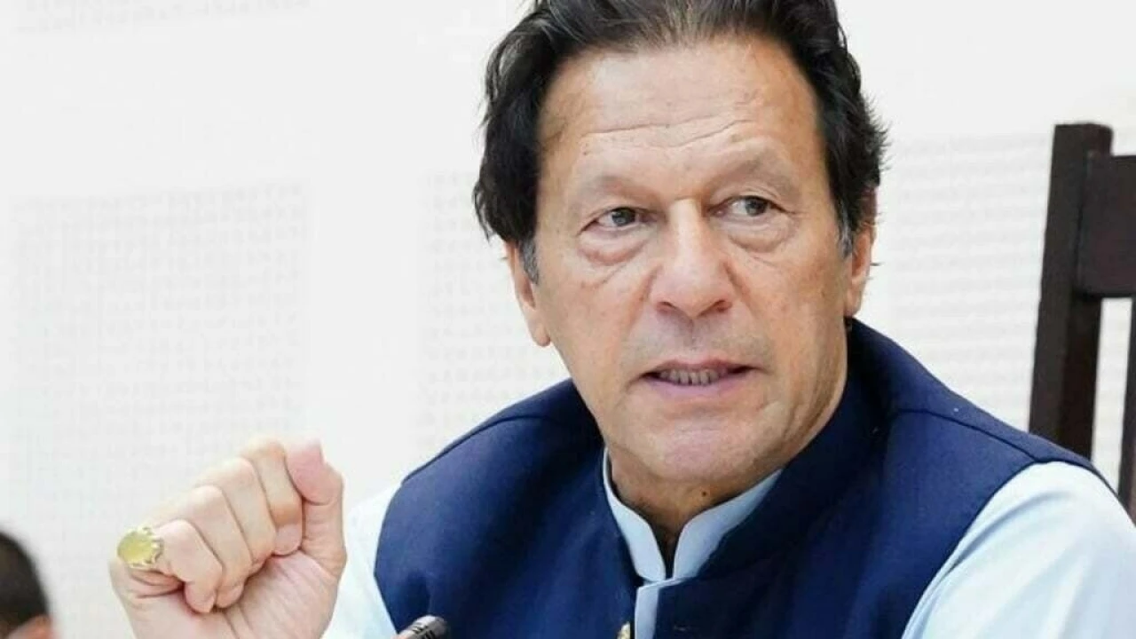 Imran Khan lashes out at Nawaz Sharif, calls him ‘coward’