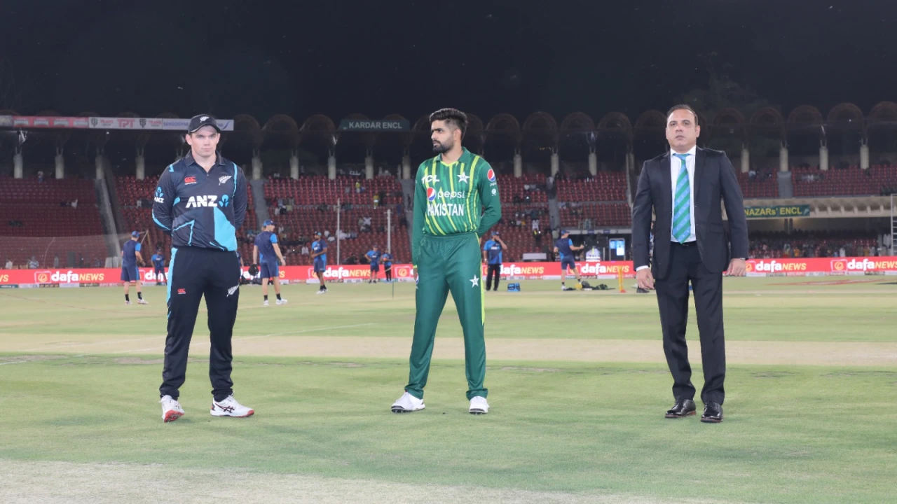 Pakistan opt to bat first after winning toss in first T20I match against New Zealand