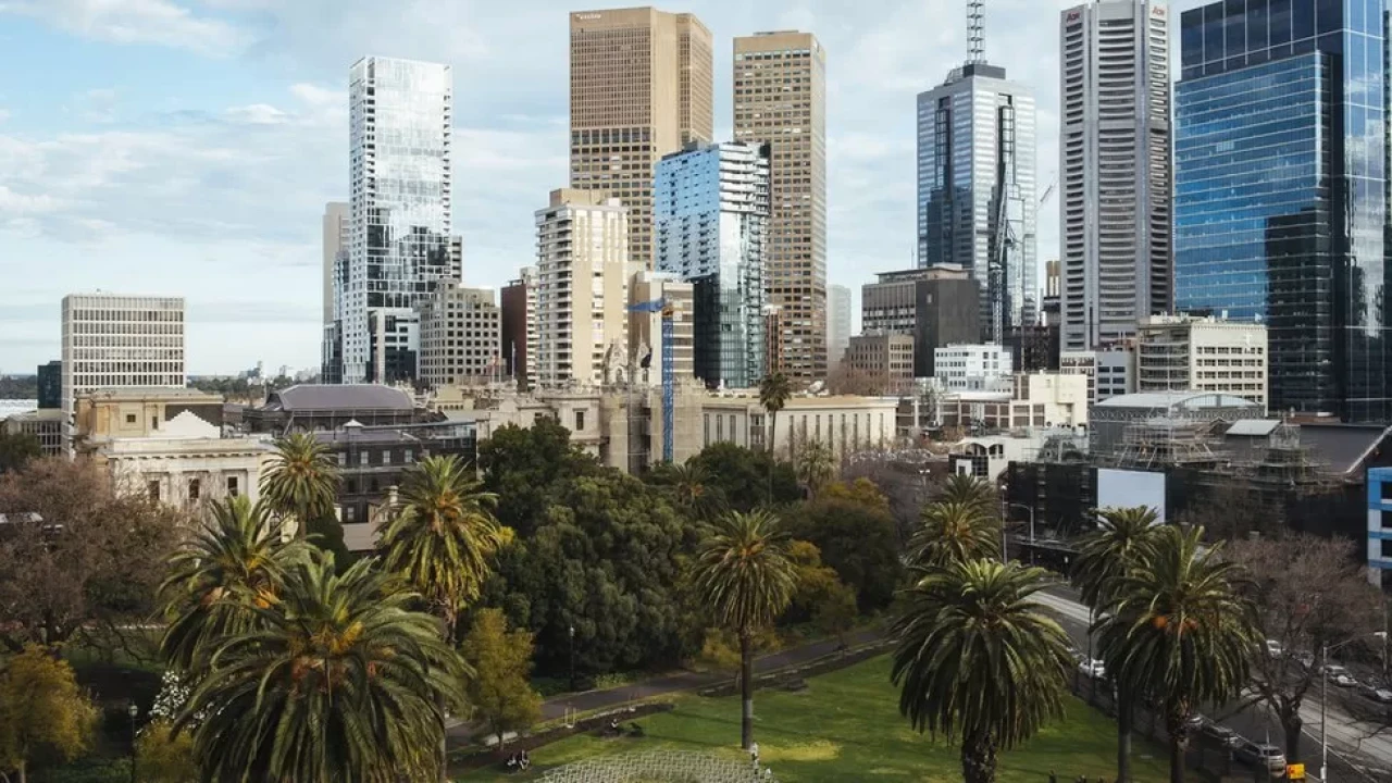 Melbourne overtakes Sydney as biggest city of Australia 