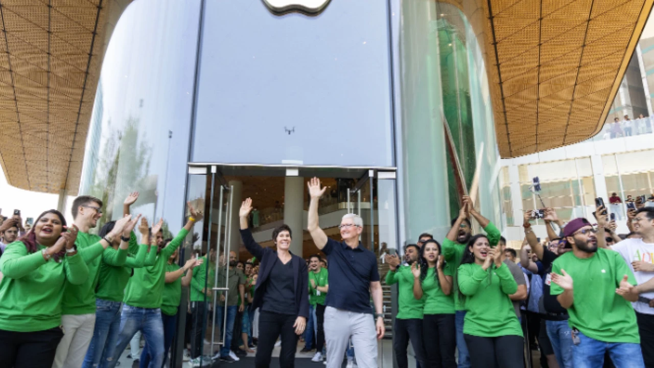 Apple inaugurates first retail store in Mumbai